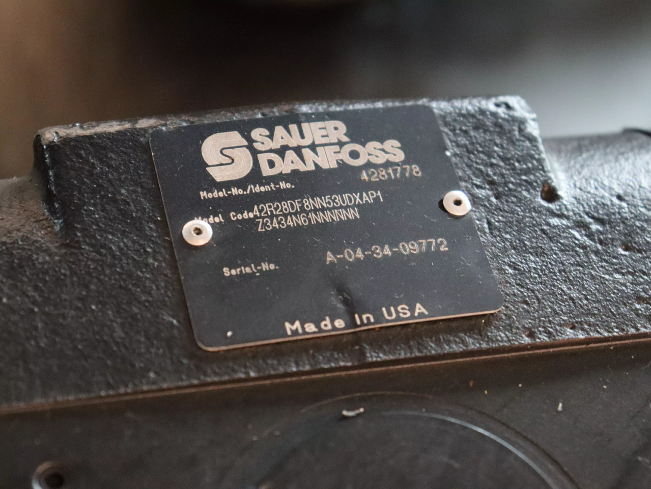 DANFOSS / SAUER 42R28DF8NN53UDXAP1Z3434N61NNNNN - Bomba hidráulica para Maquinaria de construcción: foto 4 DANFOSS / SAUER 42R28DF8NN53UDXAP1Z3434N61NNNNN - Bomba hidráulica para Maquinaria de construcción: foto 4