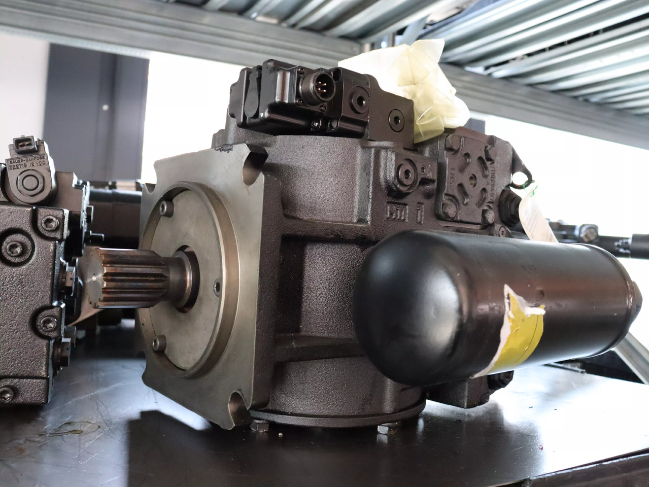 DANFOSS / SAUER 90L130KPVBJ8ELRF4F03GBA424236 - Bomba hidráulica para Maquinaria de construcción: foto 1 DANFOSS / SAUER 90L130KPVBJ8ELRF4F03GBA424236 - Bomba hidráulica para Maquinaria de construcción: foto 1