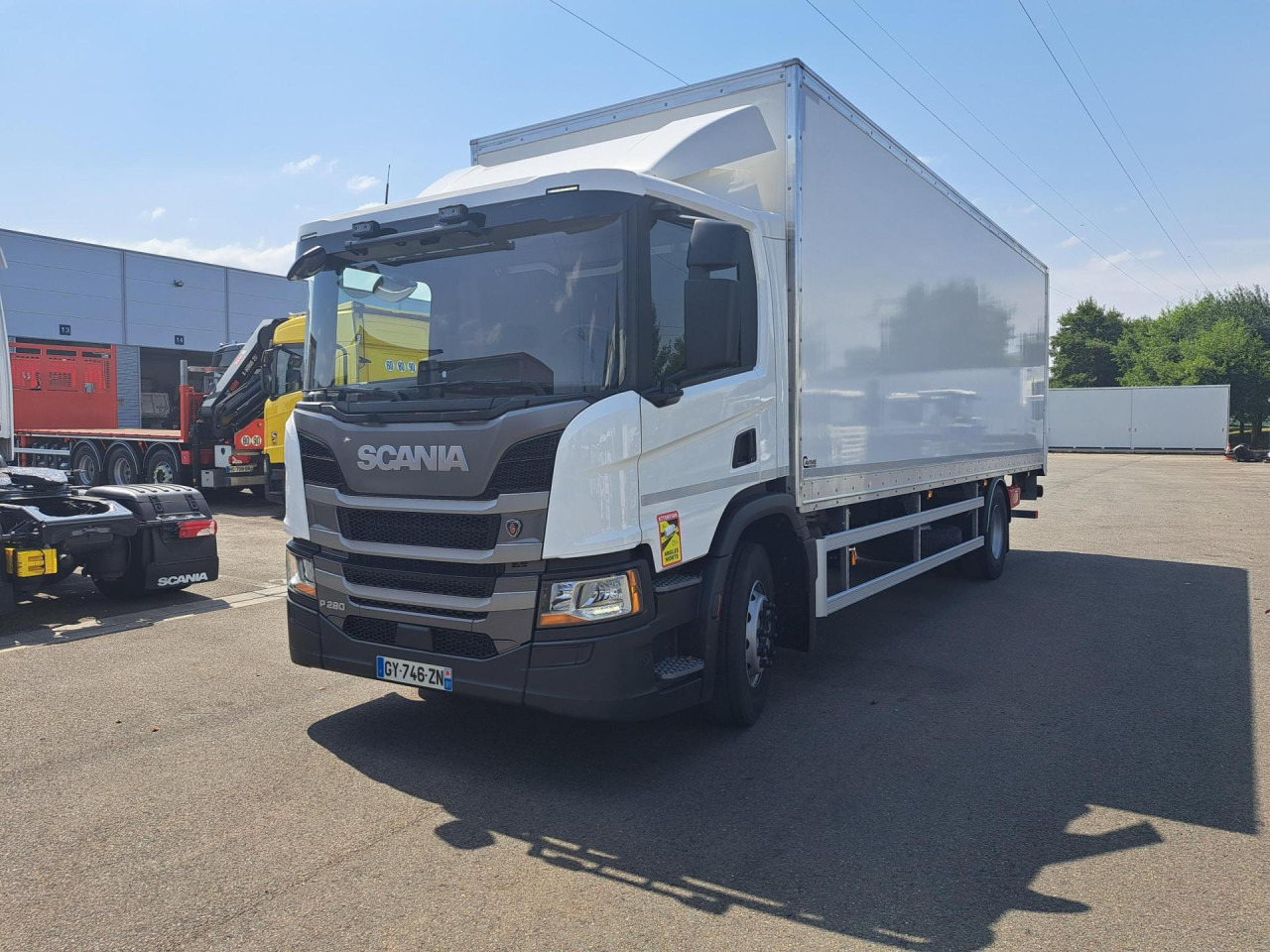 SCANIA SCANIA P280 4x2 Fourgon /Hayon 9L - Chasis camión: foto 1 SCANIA SCANIA P280 4x2 Fourgon /Hayon 9L - Chasis camión: foto 1