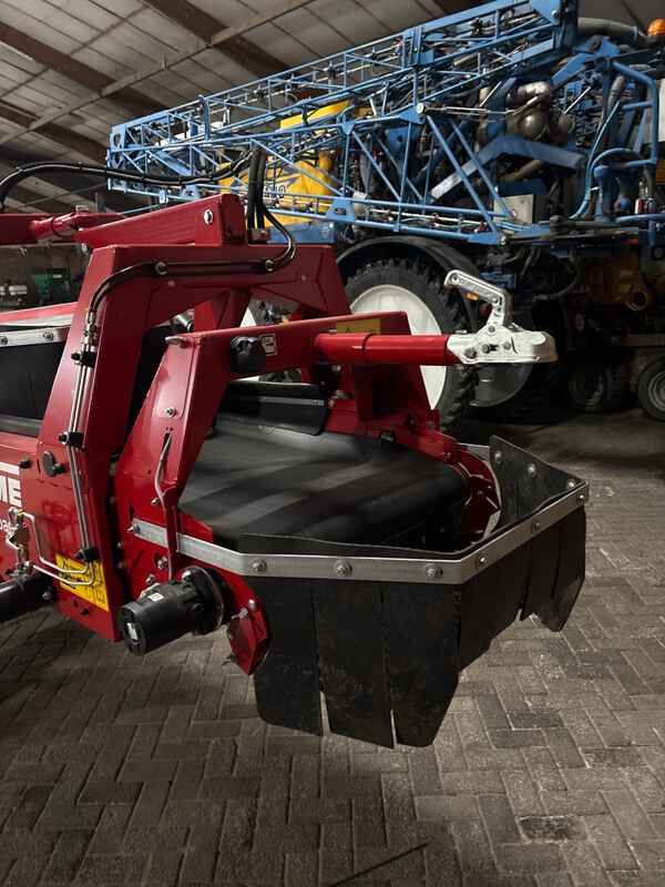 Grimme TC 816 - Almacenamiento: foto 4 Grimme TC 816 - Almacenamiento: foto 4