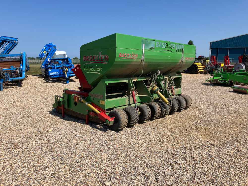 Baselier Baselier 4 Row Mounted FA-W, Potato Planter Tilla Combination - Cosechadora: foto 1 Baselier Baselier 4 Row Mounted FA-W, Potato Planter Tilla Combination - Cosechadora: foto 1