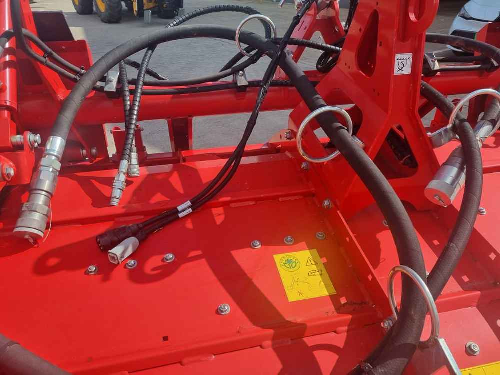 Grimme Grimme HT 200 Front Mounted Self-Propelled Topper - Cosechadora: foto 3 Grimme Grimme HT 200 Front Mounted Self-Propelled Topper - Cosechadora: foto 3