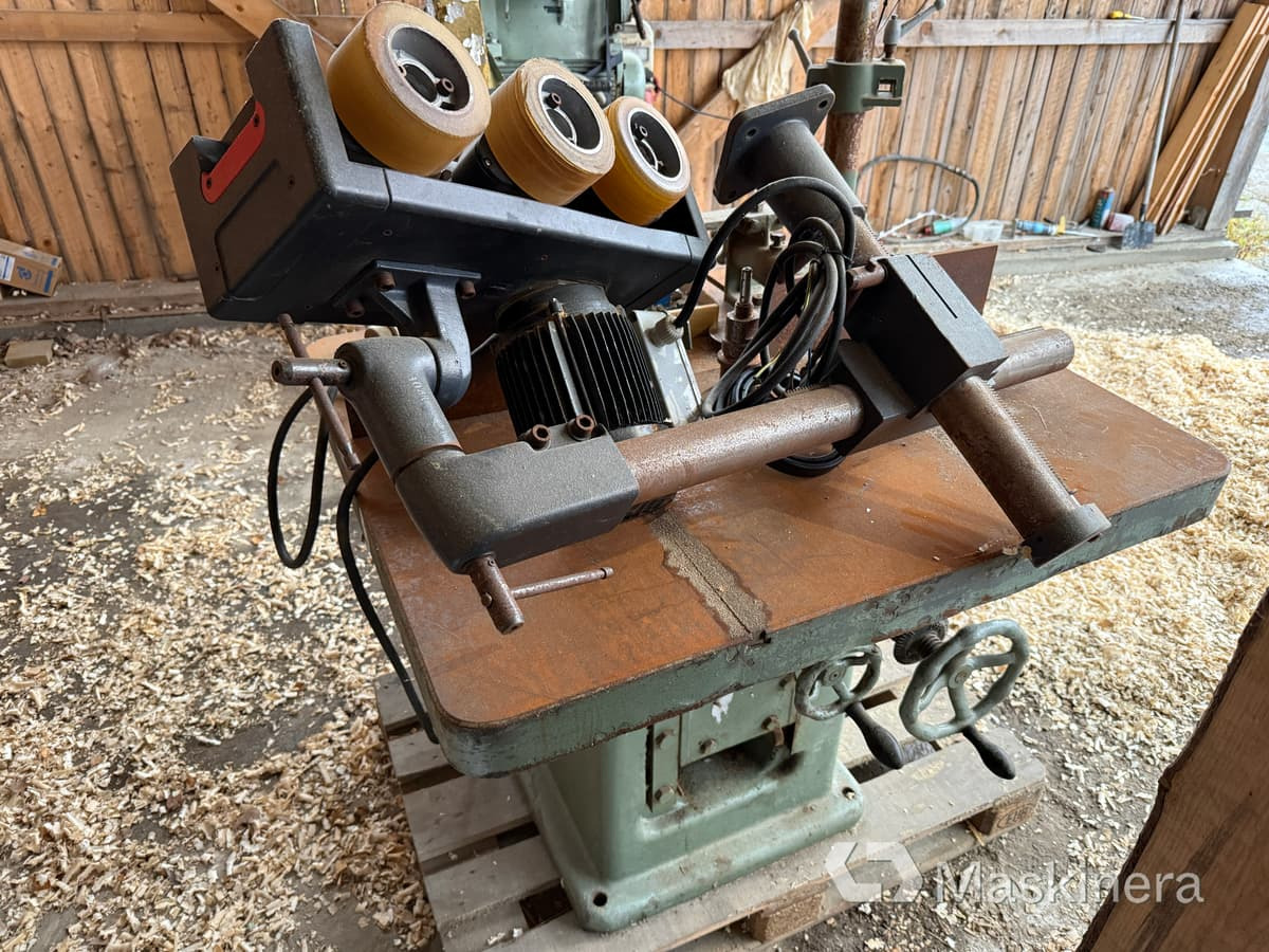 Bordsfräs med matarverk Jonsereds - Equipo de construcción: foto 4 Bordsfräs med matarverk Jonsereds - Equipo de construcción: foto 4