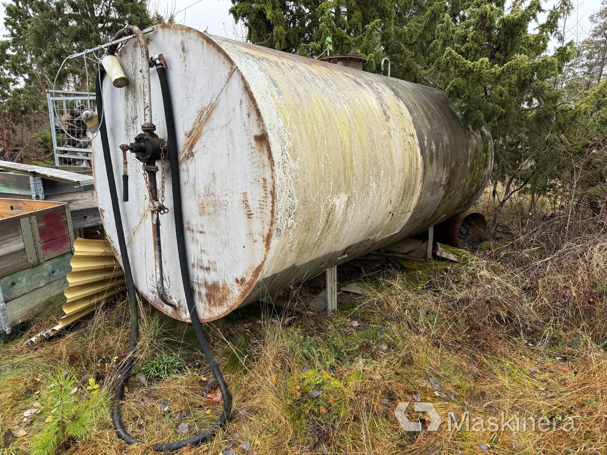 Bränsletank 10 kubik - Tanque de almacenamiento: foto 1 Bränsletank 10 kubik - Tanque de almacenamiento: foto 1