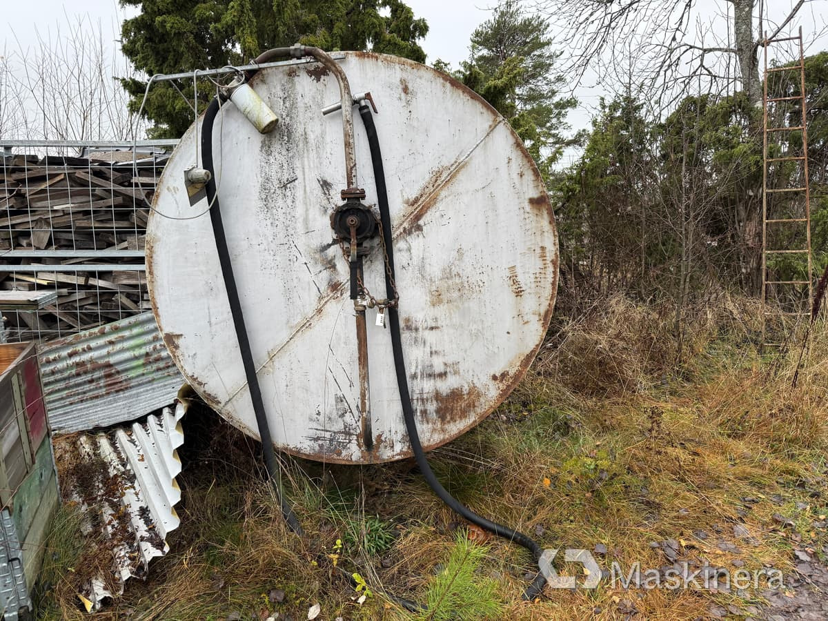 Bränsletank 10 kubik - Tanque de almacenamiento: foto 2 Bränsletank 10 kubik - Tanque de almacenamiento: foto 2