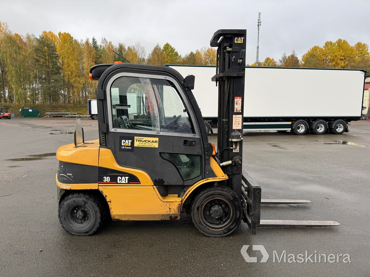 Dieseltruck CAT DP30N - Carretilla elevadora diésel: foto 4 Dieseltruck CAT DP30N - Carretilla elevadora diésel: foto 4