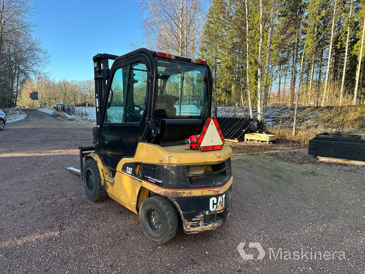 Gaffeltruck Caterpillar DP30N - Carretilla elevadora diésel: foto 3 Gaffeltruck Caterpillar DP30N - Carretilla elevadora diésel: foto 3