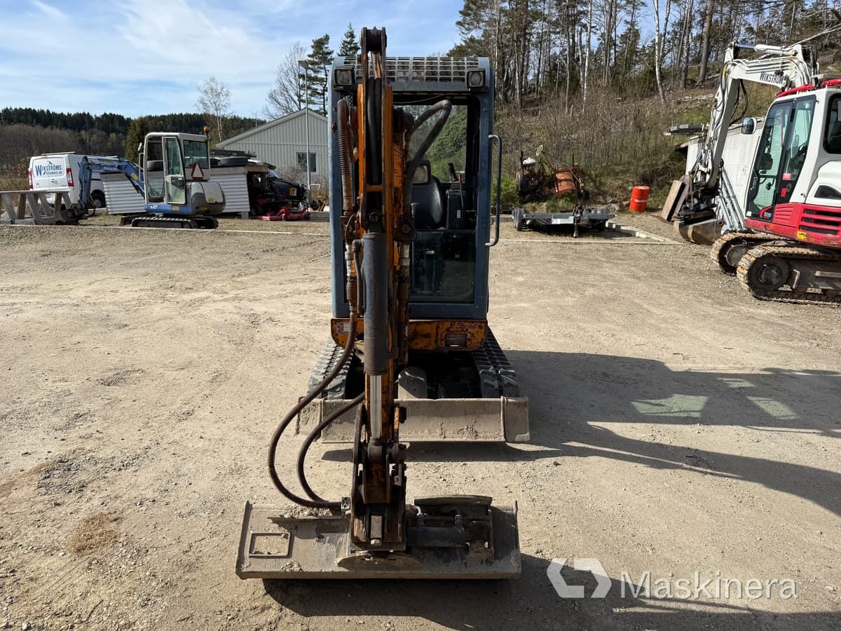 Grävmaskin Hanix H15B Plus-2 - Excavadora de cadenas: foto 2 Grävmaskin Hanix H15B Plus-2 - Excavadora de cadenas: foto 2
