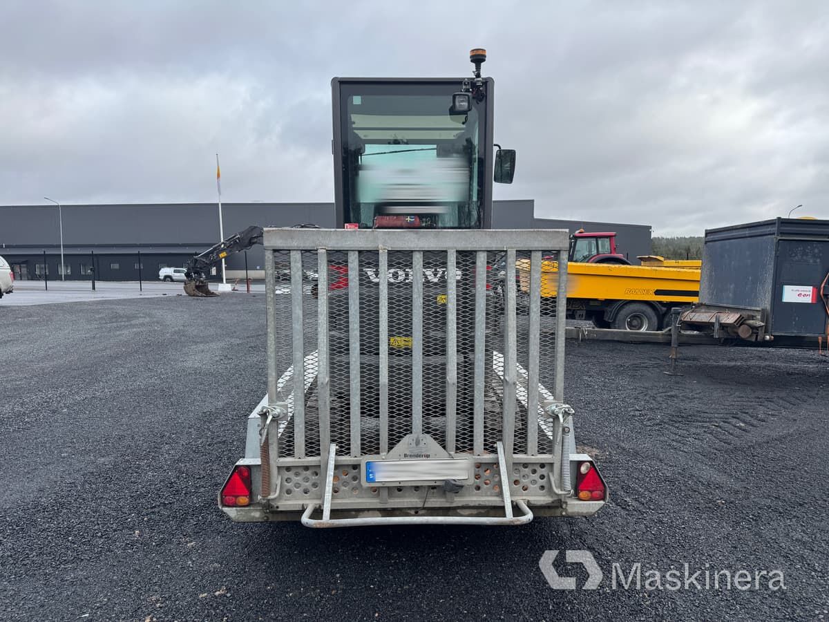 Grävmaskin Volvo EC18E med Maskinsläp & redskap - Excavadora de cadenas: foto 5 Grävmaskin Volvo EC18E med Maskinsläp & redskap - Excavadora de cadenas: foto 5