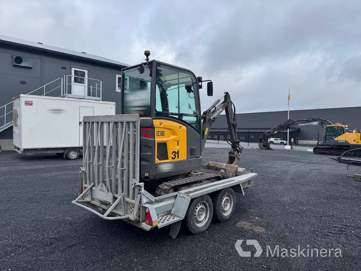 Grävmaskin Volvo EC18E med Maskinsläp & redskap - Excavadora de cadenas: foto 4 Grävmaskin Volvo EC18E med Maskinsläp & redskap - Excavadora de cadenas: foto 4