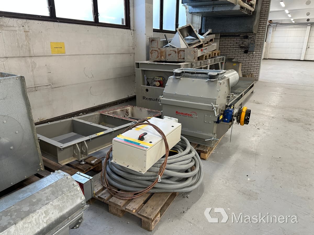 Hammarkvarn Rematec REM 9000 - Máquina de reciclaje: foto 3 Hammarkvarn Rematec REM 9000 - Máquina de reciclaje: foto 3
