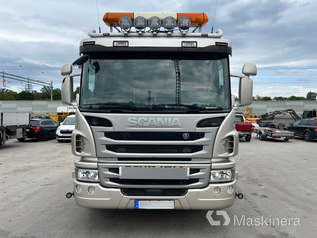 Kranväxlare Scania P410 8x4 - Multibasculante camión, Camión grúa: foto 2 Kranväxlare Scania P410 8x4 - Multibasculante camión, Camión grúa: foto 2