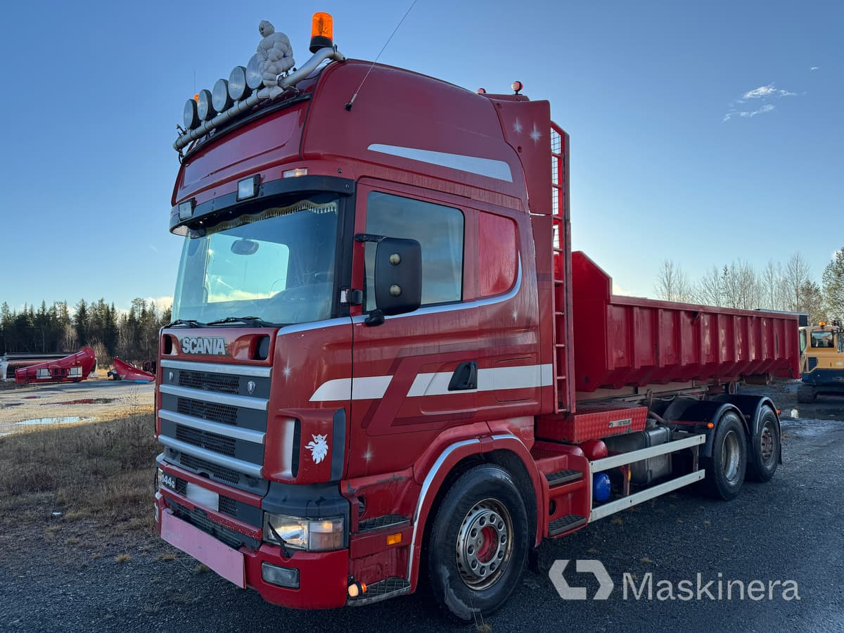 Lastväxlare Scania R144 6X2 med tre flak - Multibasculante camión: foto 1 Lastväxlare Scania R144 6X2 med tre flak - Multibasculante camión: foto 1