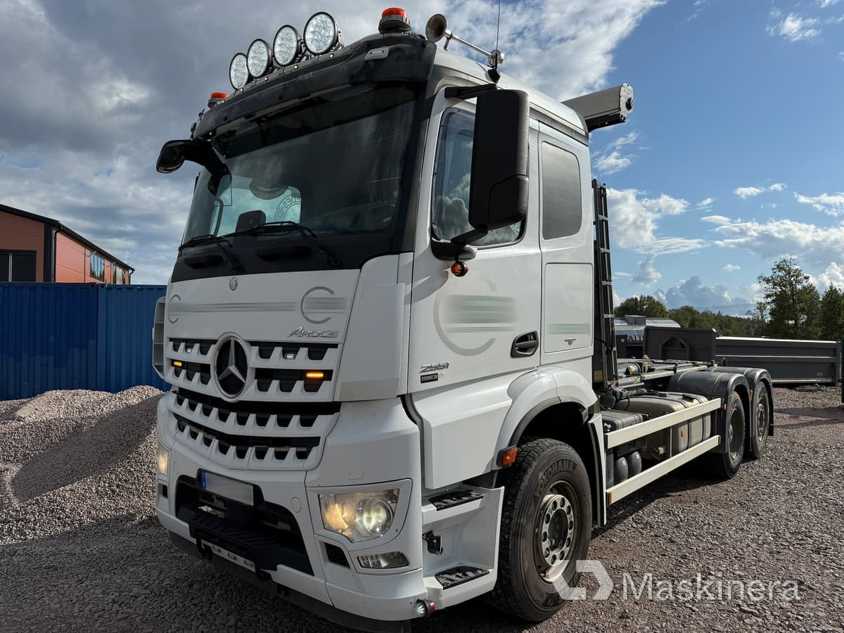 Lastväxlare Mercedes Arocs 2551 - Multibasculante camión: foto 1 Lastväxlare Mercedes Arocs 2551 - Multibasculante camión: foto 1