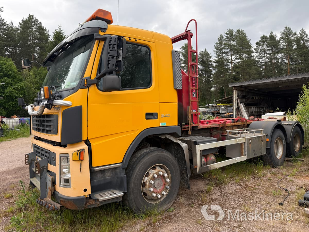 Lastväxlare Volvo FM9 6*2 (Rep.objekt) - Multibasculante camión: foto 1 Lastväxlare Volvo FM9 6*2 (Rep.objekt) - Multibasculante camión: foto 1