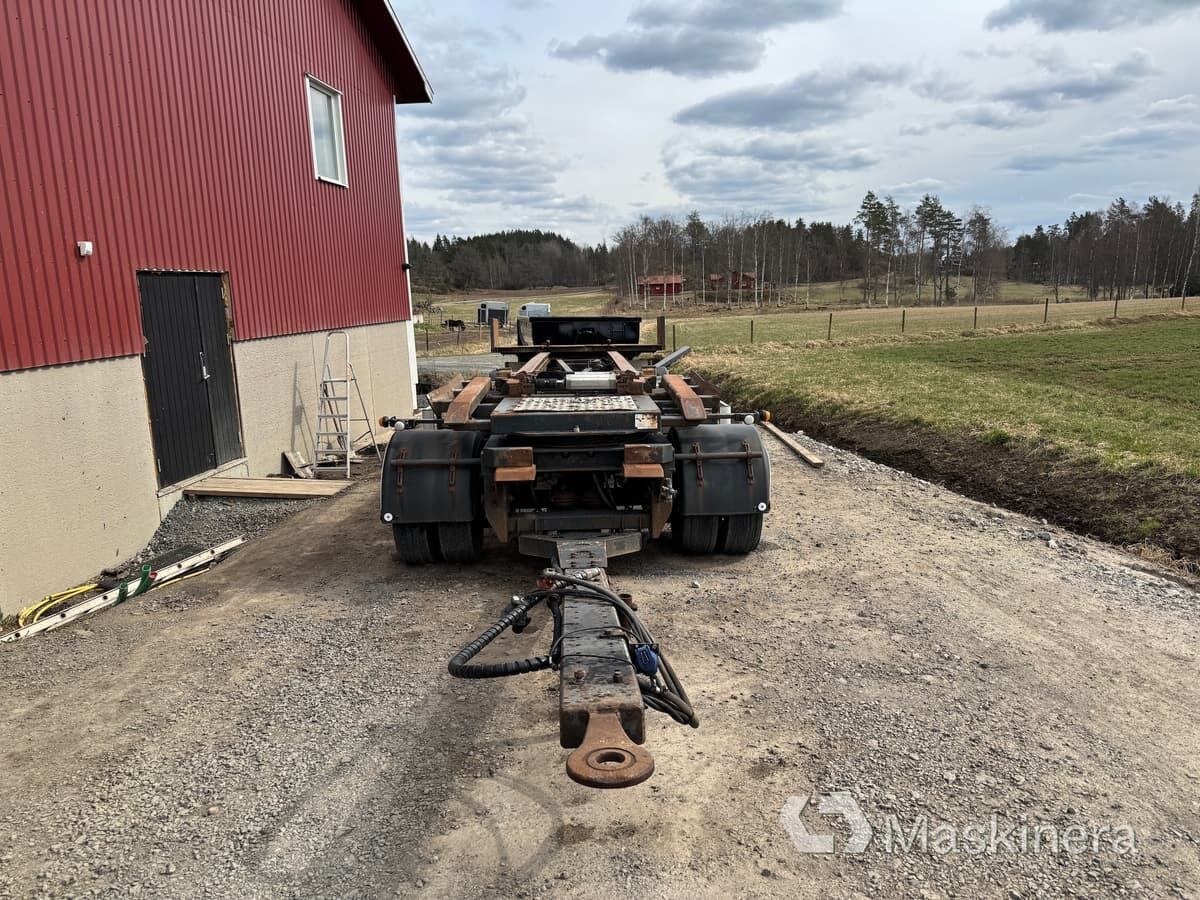 Lastväxlarsläp Roadex LVS 29 med tipp - Remolque multilift/ Portacontenedores de cadenas: foto 2 Lastväxlarsläp Roadex LVS 29 med tipp - Remolque multilift/ Portacontenedores de cadenas: foto 2