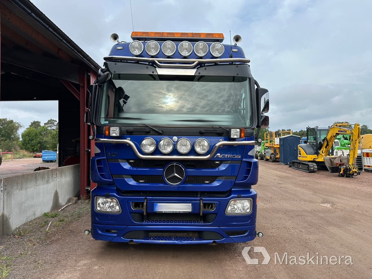 Mercedes Benz 930.24 3260L Krokbil Mercedes Benz 3260L med Cameleont - Multibasculante camión: foto 2 Mercedes Benz 930.24 3260L Krokbil Mercedes Benz 3260L med Cameleont - Multibasculante camión: foto 2