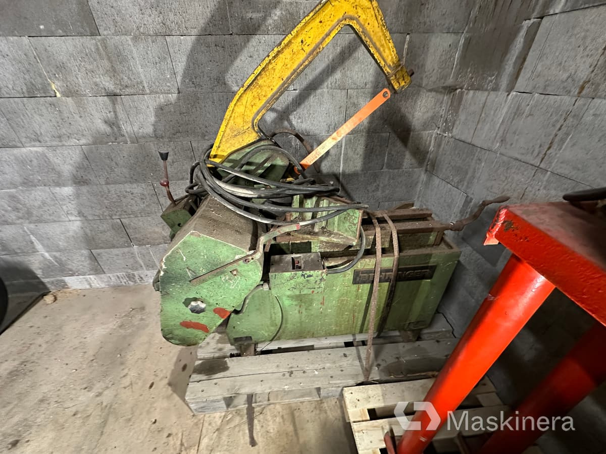 Metallsåg Behringer Super 215 PU4 - Máquina para madera: foto 2 Metallsåg Behringer Super 215 PU4 - Máquina para madera: foto 2