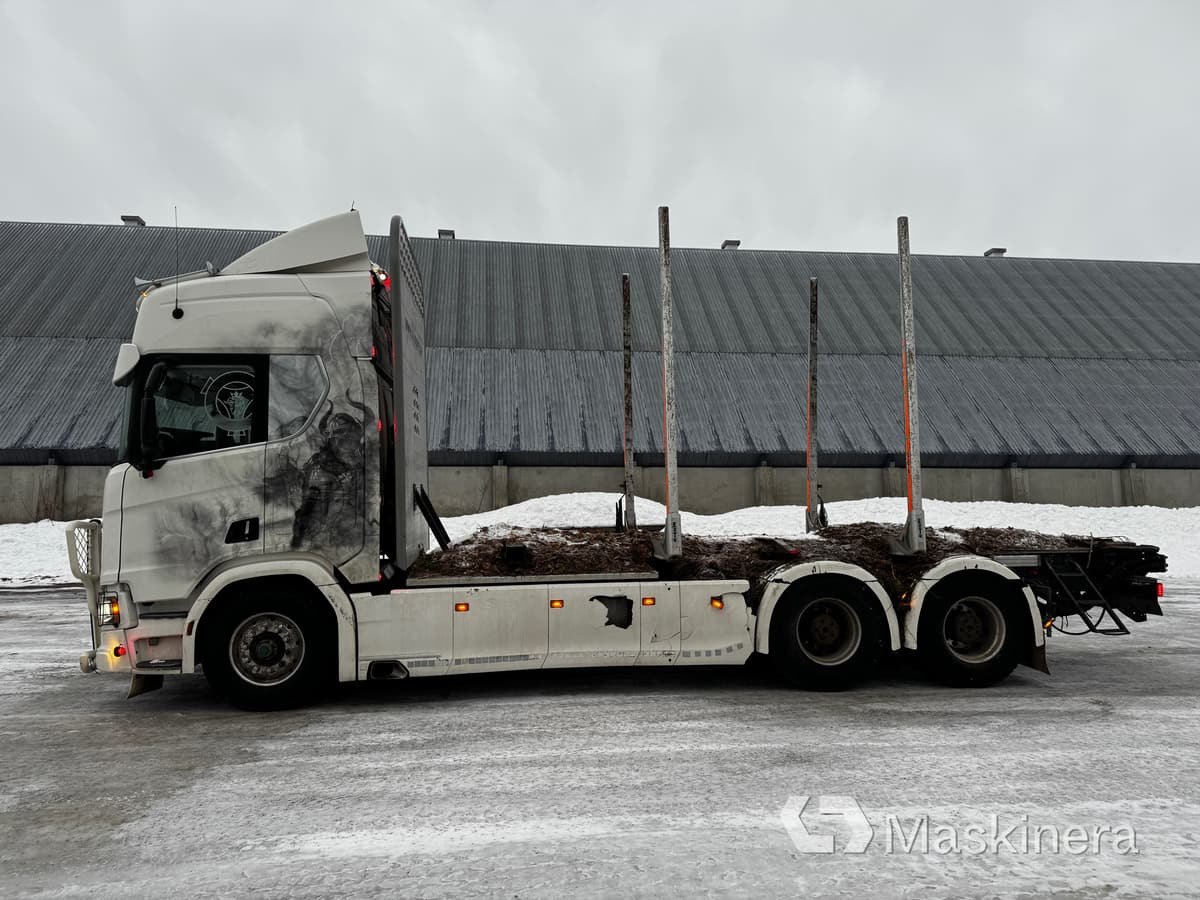 Scania R650B6X4NB Timmerekipage Scania R650B med kran och HLM Släp - Camión forestal: foto 2 Scania R650B6X4NB Timmerekipage Scania R650B med kran och HLM Släp - Camión forestal: foto 2