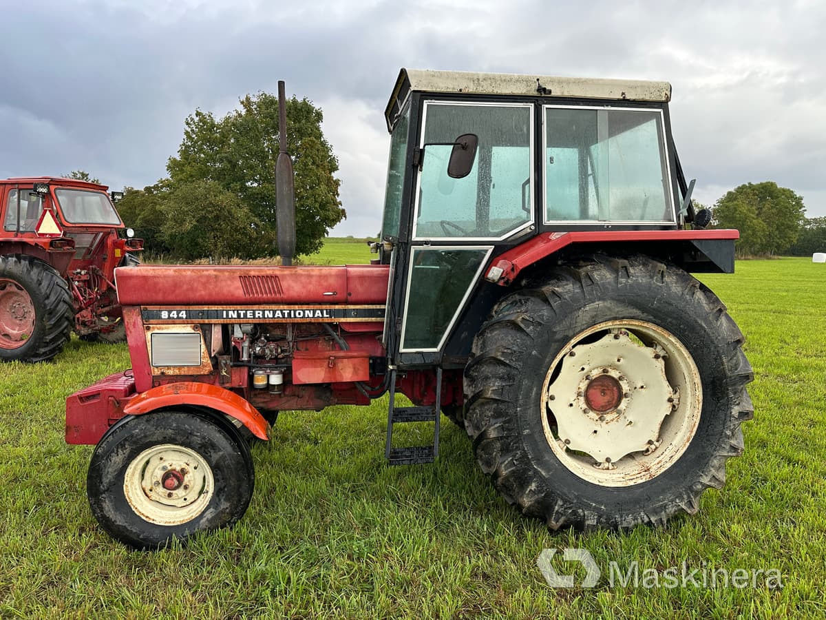 Traktor International 844 - Tractor: foto 2 Traktor International 844 - Tractor: foto 2