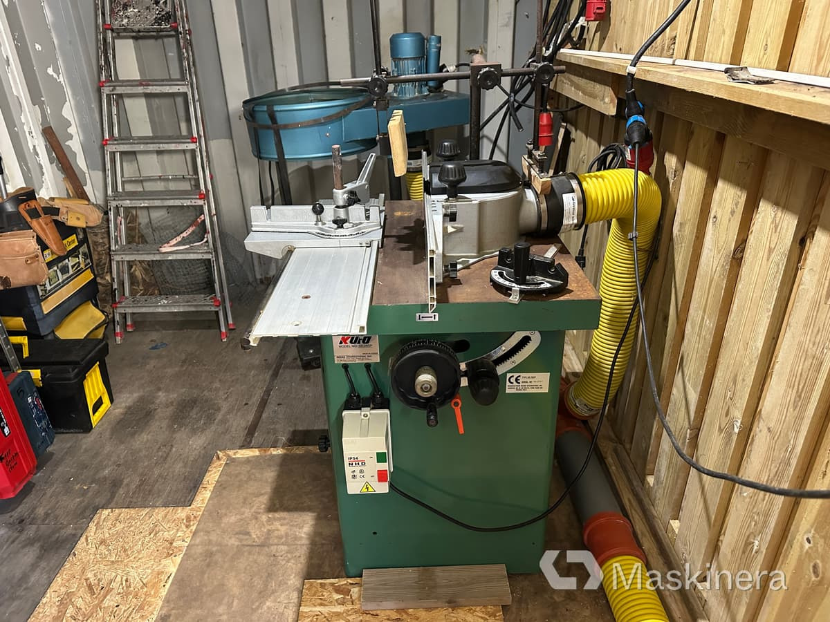 Vertikalfräs KUFO SK-28SP med LUNA spånsug - Máquina para madera: foto 1 Vertikalfräs KUFO SK-28SP med LUNA spånsug - Máquina para madera: foto 1