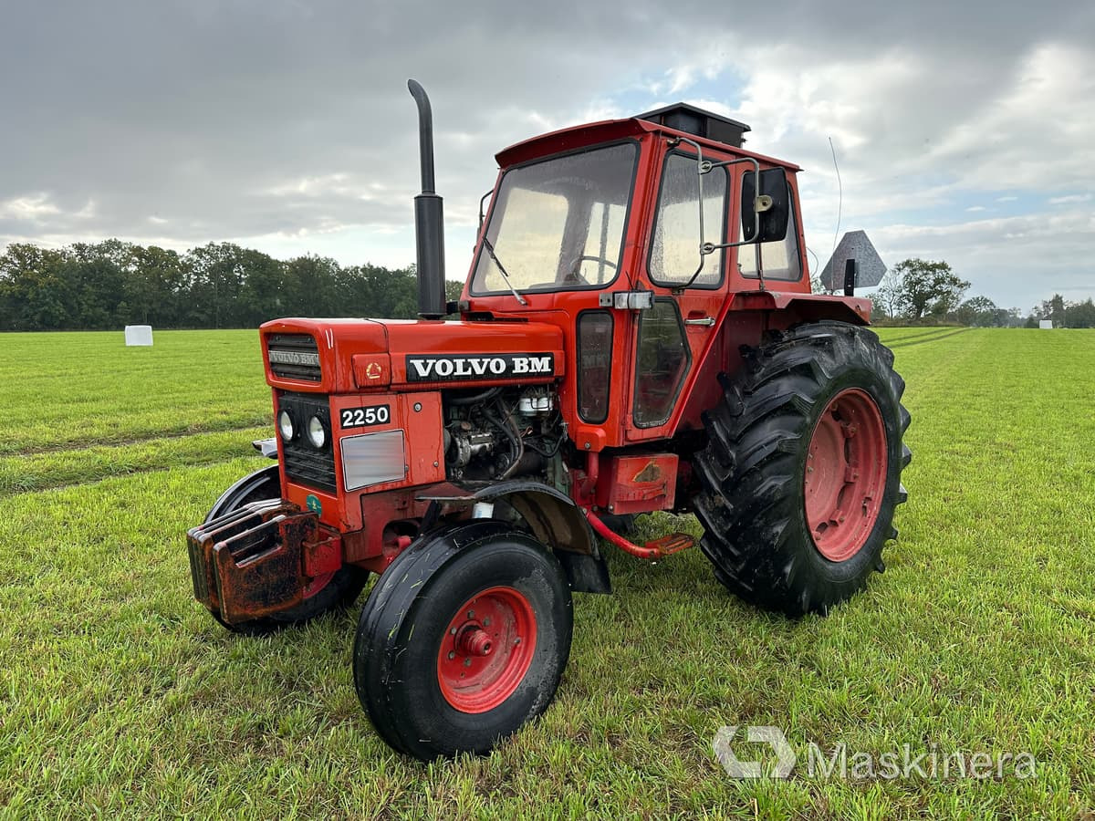 Volvo BM 2250 Traktor Volvo BM 2250 - Tractor: foto 1 Volvo BM 2250 Traktor Volvo BM 2250 - Tractor: foto 1