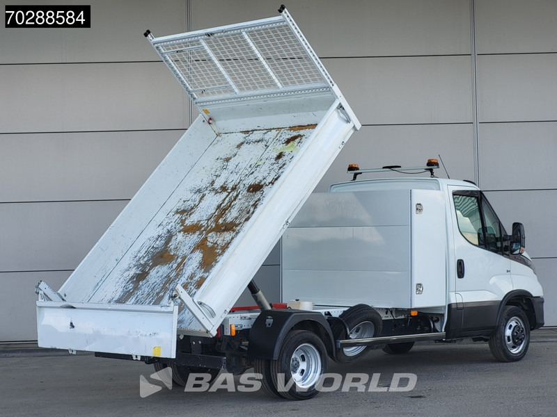 Iveco Daily 35C16 3.0L Kipper met Kist Dubbellucht 3,5t Trekhaak Navi Airco Cruise Camera Euro6 Tipper Benne Kieper 2m3 Airco Trekhaak Cruis - Volquete furgoneta: foto 2 Iveco Daily 35C16 3.0L Kipper met Kist Dubbellucht 3,5t Trekhaak Navi Airco Cruise Camera Euro6 Tipper Benne Kieper 2m3 Airco Trekhaak Cruis - Volquete furgoneta: foto 2