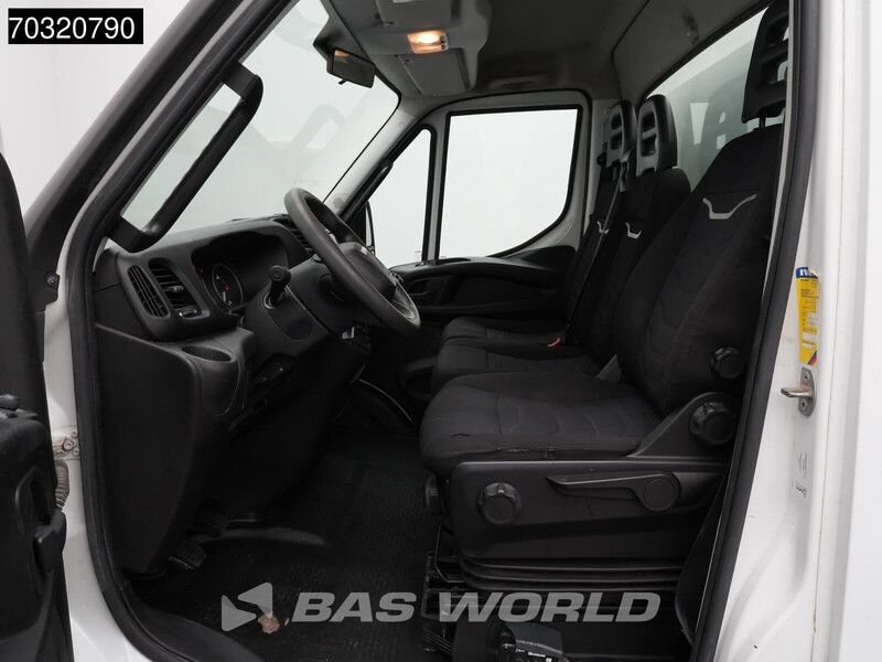 Iveco Daily 35C16 3.0L Kipper met Kist Dubbellucht 3,5t Trekhaak Navi Airco Cruise Camera Euro6 Tipper Benne Kieper Airco Trekhaak Cruise co - Volquete furgoneta: foto 3 Iveco Daily 35C16 3.0L Kipper met Kist Dubbellucht 3,5t Trekhaak Navi Airco Cruise Camera Euro6 Tipper Benne Kieper Airco Trekhaak Cruise co - Volquete furgoneta: foto 3