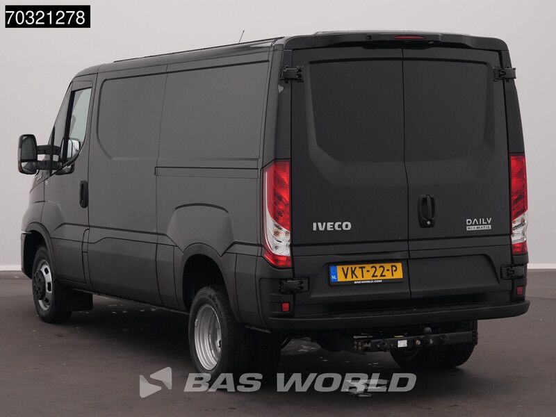 Iveco Daily 35C18 3.0L Automaat Dubbellucht L2H1 3,5t Trekhaak 180PK Airco Cruise Camera Standkachel Euro6 L2 Laag Dak Airco Trekhaak Cruise - Furgón: foto 2 Iveco Daily 35C18 3.0L Automaat Dubbellucht L2H1 3,5t Trekhaak 180PK Airco Cruise Camera Standkachel Euro6 L2 Laag Dak Airco Trekhaak Cruise - Furgón: foto 2