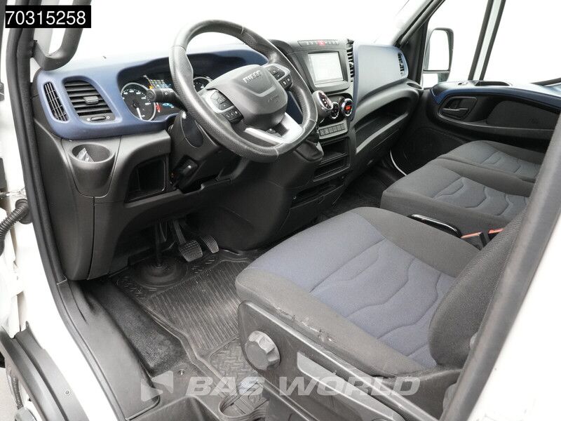 Iveco Daily 35C21 3.0L Automaat Dubbellucht Open Laadbak 3,5t Trekhaak 210PK LED ACC Airco Camera Euro6 Pritsche Pickup Open Box Airco Trekh - Caja abierta furgoneta: foto 5 Iveco Daily 35C21 3.0L Automaat Dubbellucht Open Laadbak 3,5t Trekhaak 210PK LED ACC Airco Camera Euro6 Pritsche Pickup Open Box Airco Trekh - Caja abierta furgoneta: foto 5