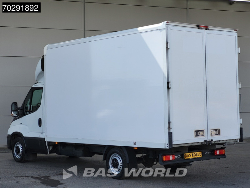 Iveco Daily 35S16 Automaat Bakwagen Achterdeuren 160PK Airco Camera Euro6 Meubelbak Koffer 21m3 Airco - Furgoneta: foto 2 Iveco Daily 35S16 Automaat Bakwagen Achterdeuren 160PK Airco Camera Euro6 Meubelbak Koffer 21m3 Airco - Furgoneta: foto 2