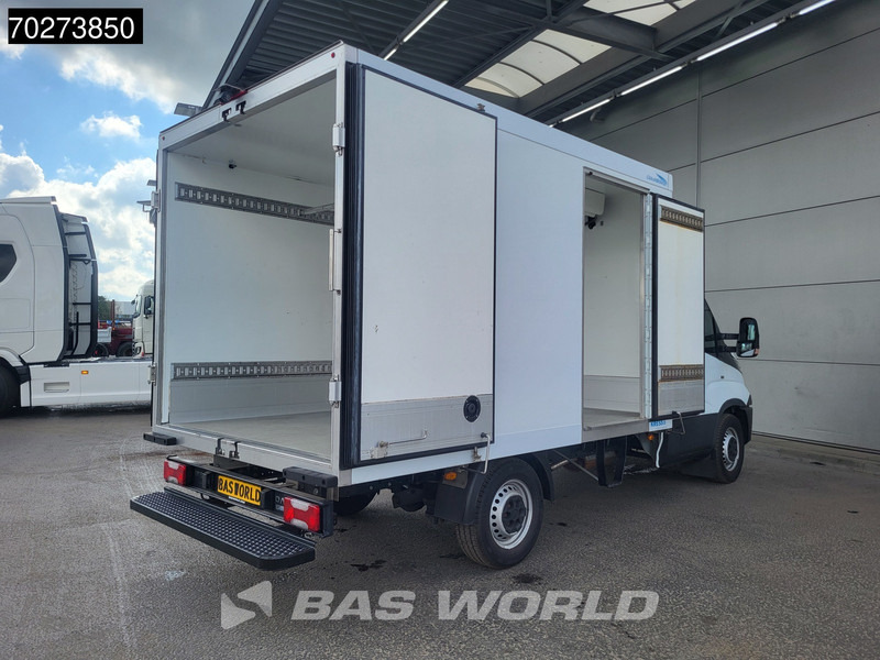 Iveco Daily 35S16 Koelwagen Automaat Carrier Pulsar 400 380V Stekker Airco Cruise Camera Koel Koeler Kühlwagen Kühlkoffer 12m3 Airco Cruise - Frigorífico furgoneta: foto 3 Iveco Daily 35S16 Koelwagen Automaat Carrier Pulsar 400 380V Stekker Airco Cruise Camera Koel Koeler Kühlwagen Kühlkoffer 12m3 Airco Cruise - Frigorífico furgoneta: foto 3