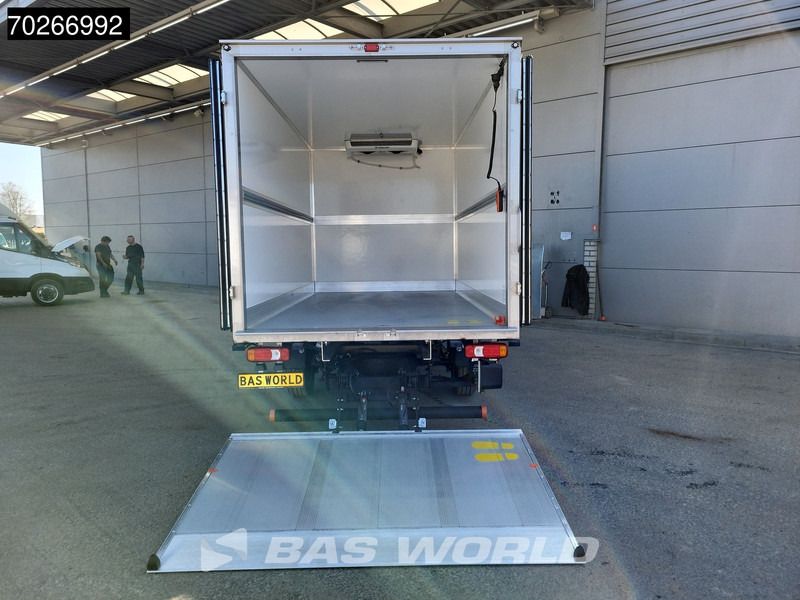 Iveco Daily 35S18 BPM VRIJ! 3.0L Laadklep Koelwagen Vriezer Thermoking V-200 MAX 220V stekker -18 LED Navi Airco ACC Koel Koeler Kühler Kühl - Frigorífico furgoneta: foto 3 Iveco Daily 35S18 BPM VRIJ! 3.0L Laadklep Koelwagen Vriezer Thermoking V-200 MAX 220V stekker -18 LED Navi Airco ACC Koel Koeler Kühler Kühl - Frigorífico furgoneta: foto 3