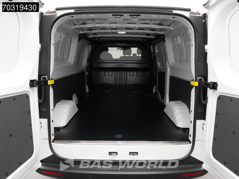 Maxus eDeliver 7 Elektrisch 77kWh 450km WLTP L2H1 Snelladen LED ACC Camera CarPlay Stoelverwarming Parkeersensoren v+a L2 6m3 Airco - Furgón, Furgoneta eléctrica: foto 5 Maxus eDeliver 7 Elektrisch 77kWh 450km WLTP L2H1 Snelladen LED ACC Camera CarPlay Stoelverwarming Parkeersensoren v+a L2 6m3 Airco - Furgón, Furgoneta eléctrica: foto 5