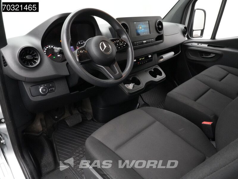 Mercedes-Benz Sprinter 215 CDI Automaat 150pk L2H2 MBUX Camera Airco Parkeersensoren CarPlay Euro6 L2 Airco - Furgoneta pequeña: foto 5 Mercedes-Benz Sprinter 215 CDI Automaat 150pk L2H2 MBUX Camera Airco Parkeersensoren CarPlay Euro6 L2 Airco - Furgoneta pequeña: foto 5