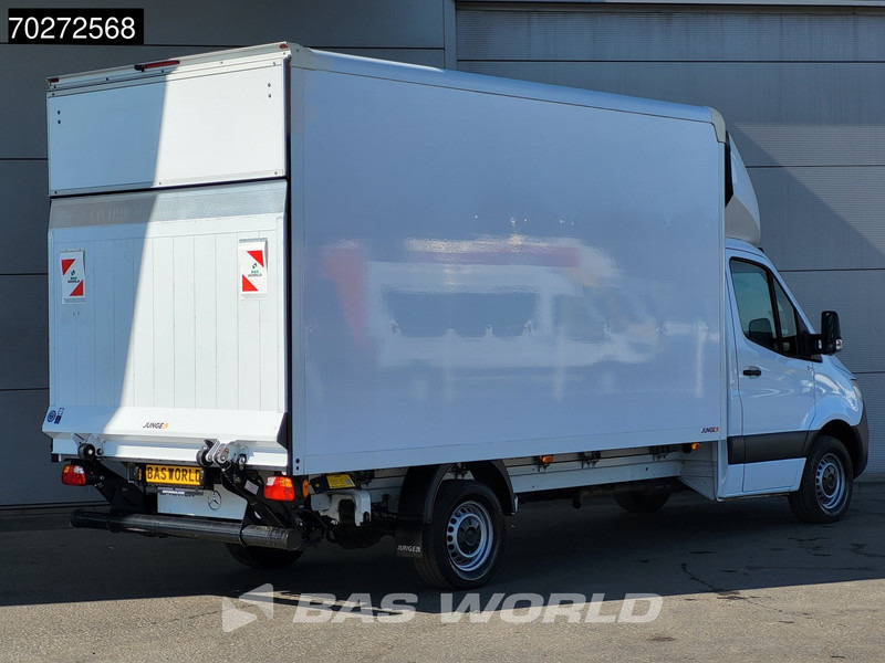 Mercedes-Benz Sprinter 317 CDI Automaat Bakwagen Laadklep Camera Airco Koffer Meubelbak 20m3 Airco - Furgoneta: foto 3 Mercedes-Benz Sprinter 317 CDI Automaat Bakwagen Laadklep Camera Airco Koffer Meubelbak 20m3 Airco - Furgoneta: foto 3