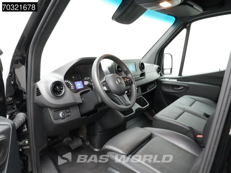 Mercedes-Benz Sprinter 317 CDI Automaat L3H2 3,5t Trekhaak 170PK Airco Camera MBUX CarPlay Parkeersensoren v+a Euro6 L3 Airco Trekhaak - Furgón: foto 3 Mercedes-Benz Sprinter 317 CDI Automaat L3H2 3,5t Trekhaak 170PK Airco Camera MBUX CarPlay Parkeersensoren v+a Euro6 L3 Airco Trekhaak - Furgón: foto 3