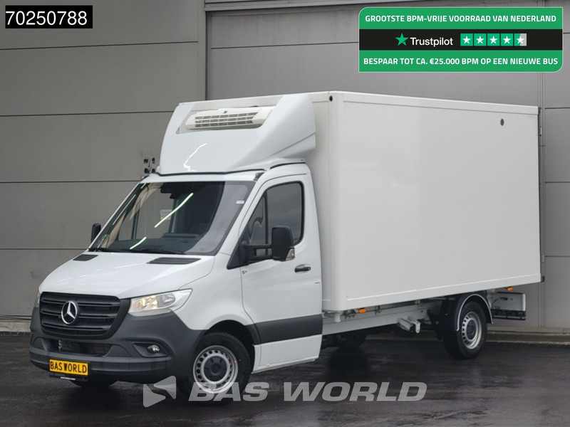 Mercedes-Benz Sprinter 317 CDI Koelwagen Automaat Zijdeur 2025-Model Thermo King V-300max 230v-Stekker 170PK Airco Cruise MBUX CarPlay Euro6 Koel Koele - Frigorífico furgoneta: foto 1 Mercedes-Benz Sprinter 317 CDI Koelwagen Automaat Zijdeur 2025-Model Thermo King V-300max 230v-Stekker 170PK Airco Cruise MBUX CarPlay Euro6 Koel Koele - Frigorífico furgoneta: foto 1