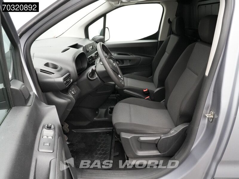Opel Combo 102pk L1H1 Trekhaak Airco Cruise Parkeersensoren Euro6 L1 Kompakt Airco Trekhaak Cruise control - Furgoneta pequeña: foto 3 Opel Combo 102pk L1H1 Trekhaak Airco Cruise Parkeersensoren Euro6 L1 Kompakt Airco Trekhaak Cruise control - Furgoneta pequeña: foto 3