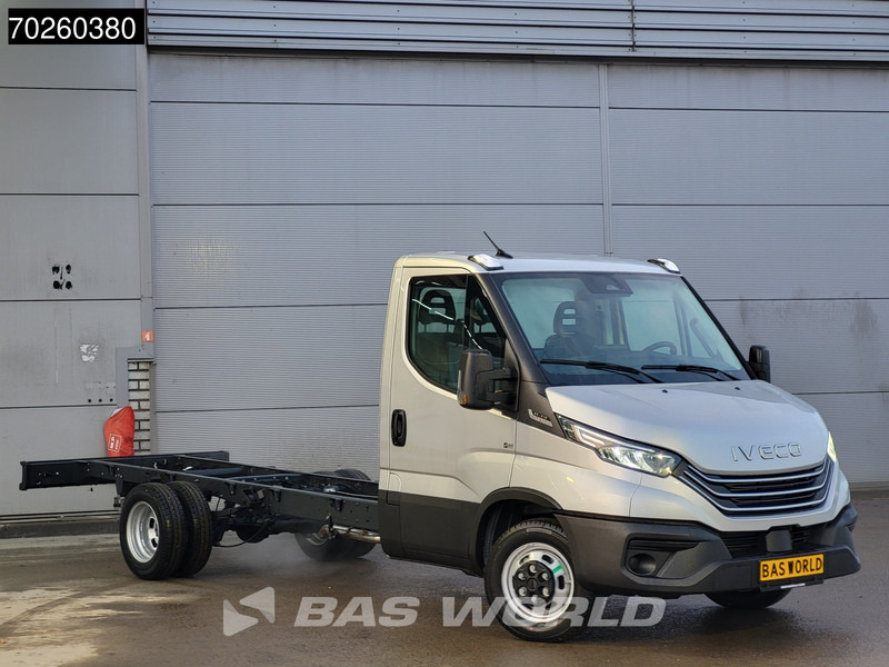 Iveco Daily 35C21 Automaat 410wb Dubbellucht 2025model Chassis Cabine ACC Fahrgestell Airco - Vehículo comercial ligero: foto 2 Iveco Daily 35C21 Automaat 410wb Dubbellucht 2025model Chassis Cabine ACC Fahrgestell Airco - Vehículo comercial ligero: foto 2