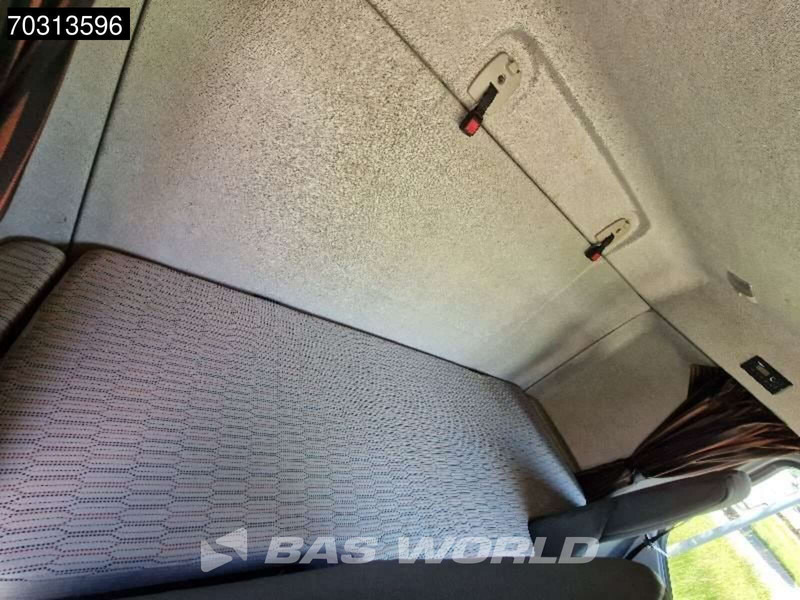 DAF LF 210 4X2 Box Bed Auto - Camión caja cerrada: foto 3 DAF LF 210 4X2 Box Bed Auto - Camión caja cerrada: foto 3