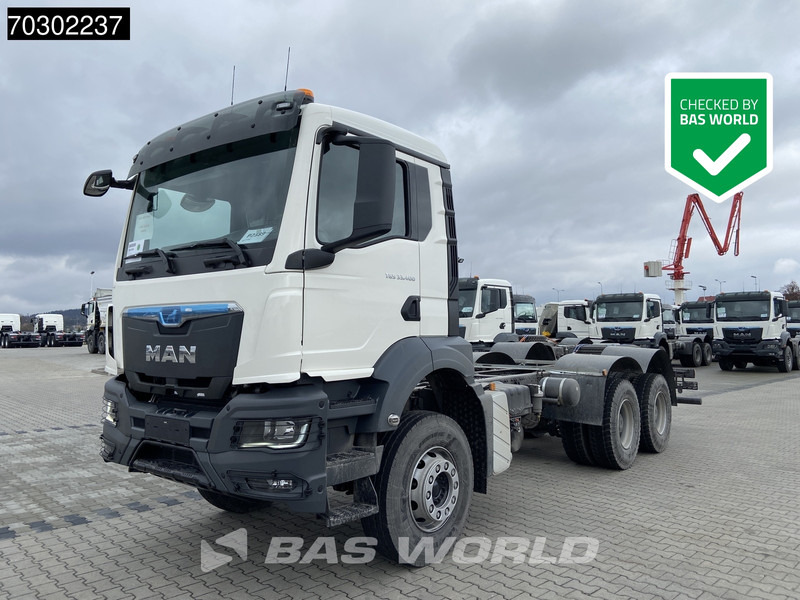 MAN TGS 33.400 6X4 NEW 6x4 chassis Big-Axle Manual Airco EURO 2 - Chasis camión: foto 1 MAN TGS 33.400 6X4 NEW 6x4 chassis Big-Axle Manual Airco EURO 2 - Chasis camión: foto 1