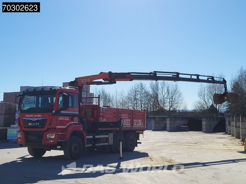 MAN TGS 33.440 6X4 Palfinger PK23001-EH Kran Crane Big-Axle 13m3 tipper Euro 6 - Volquete camión, Camión grúa: foto 2 MAN TGS 33.440 6X4 Palfinger PK23001-EH Kran Crane Big-Axle 13m3 tipper Euro 6 - Volquete camión, Camión grúa: foto 2