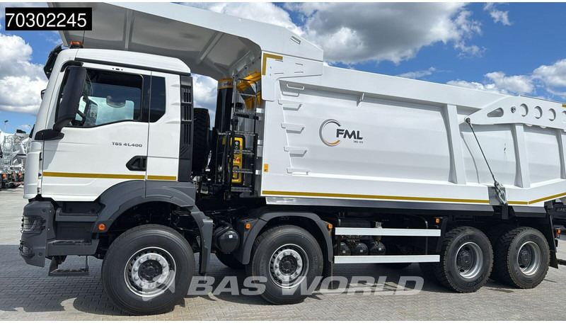 MAN TGS 41.400 8X4 23m3 Wielton Mining tipper Manual Steel suspension EURO 2 - Volquete camión: foto 5 MAN TGS 41.400 8X4 23m3 Wielton Mining tipper Manual Steel suspension EURO 2 - Volquete camión: foto 5