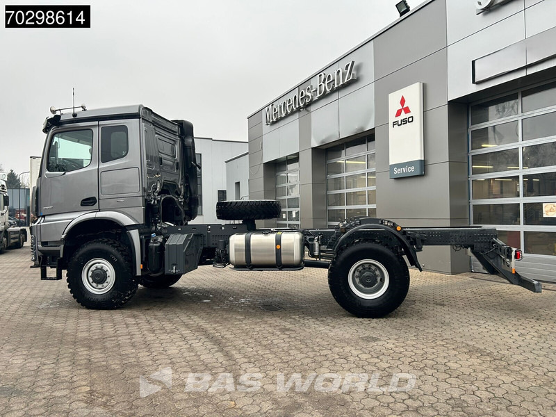 Mercedes-Benz Acrocs 2051 Arocs 4X4 NEW 4x4 chassis! Camper base Steel suspension Big-Axle Automatic Euro 6 - Chasis camión: foto 5 Mercedes-Benz Acrocs 2051 Arocs 4X4 NEW 4x4 chassis! Camper base Steel suspension Big-Axle Automatic Euro 6 - Chasis camión: foto 5