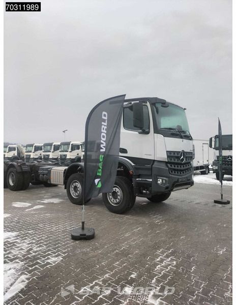 Mercedes-Benz Arocs 4451 Arocs 8X4 NEW chassis! Steel suspension Manual Engine brake Airco Euro 6 - Chasis camión: foto 2 Mercedes-Benz Arocs 4451 Arocs 8X4 NEW chassis! Steel suspension Manual Engine brake Airco Euro 6 - Chasis camión: foto 2
