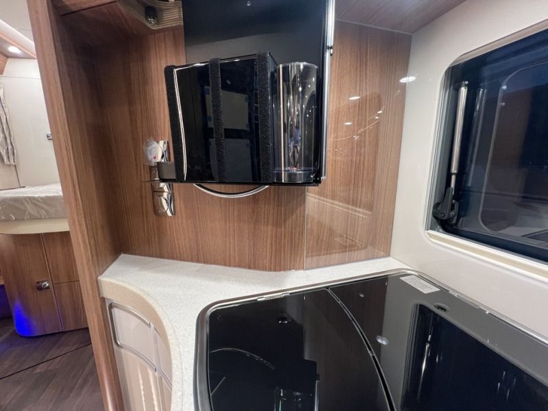 Autocaravana integral nuevo Carthago Chic E-Line I 51 QB: foto 6 Autocaravana integral nuevo Carthago Chic E-Line I 51 QB: foto 6
