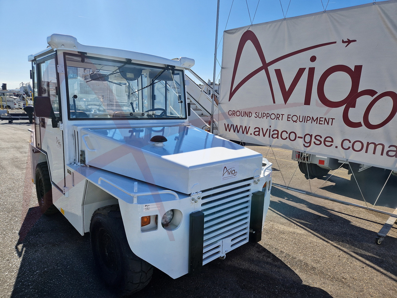 EINSA TA-5 - Tractor de equipaje: foto 4 EINSA TA-5 - Tractor de equipaje: foto 4