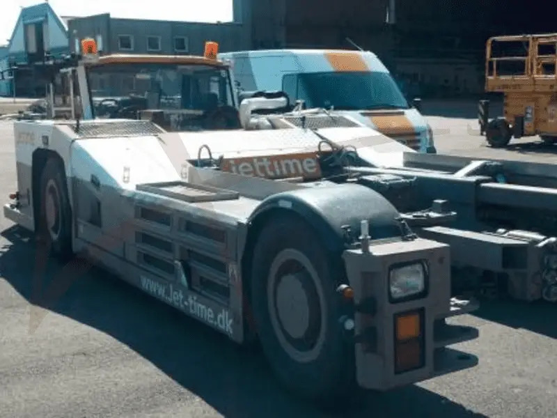 GOLDHOFER AST-2 - Remolcador de aviones: foto 2 GOLDHOFER AST-2 - Remolcador de aviones: foto 2