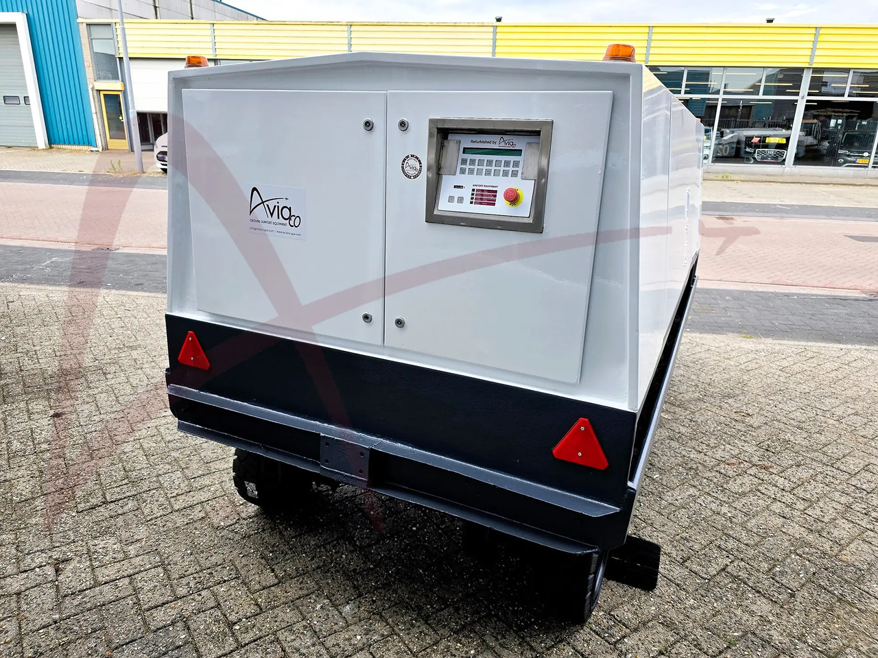 HITZINGER GPU120D - Unidad de potencia en tierra: foto 3 HITZINGER GPU120D - Unidad de potencia en tierra: foto 3